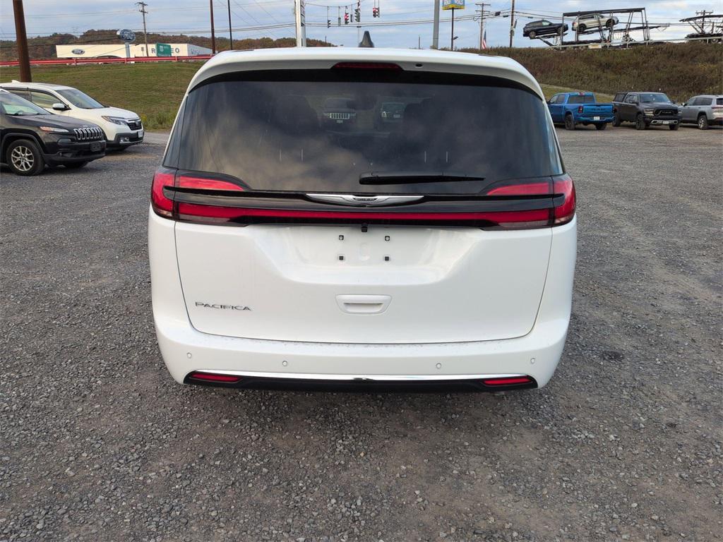 new 2026 Chrysler Pacifica car, priced at $42,365