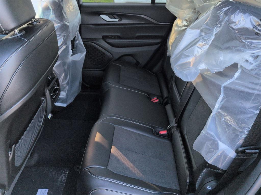 new 2025 Jeep Grand Cherokee car, priced at $44,905