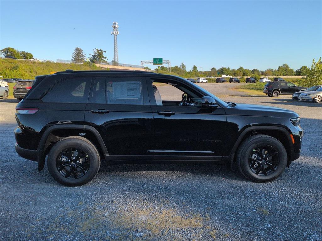 new 2025 Jeep Grand Cherokee car, priced at $44,905