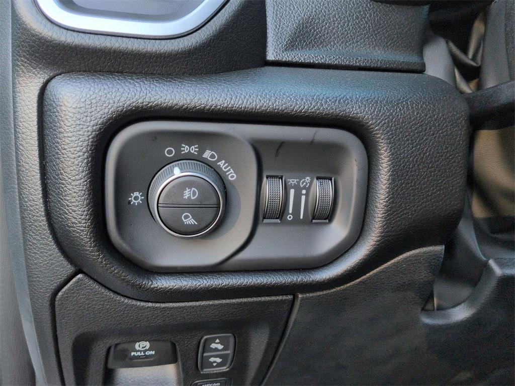 new 2025 Ram 1500 car, priced at $60,800