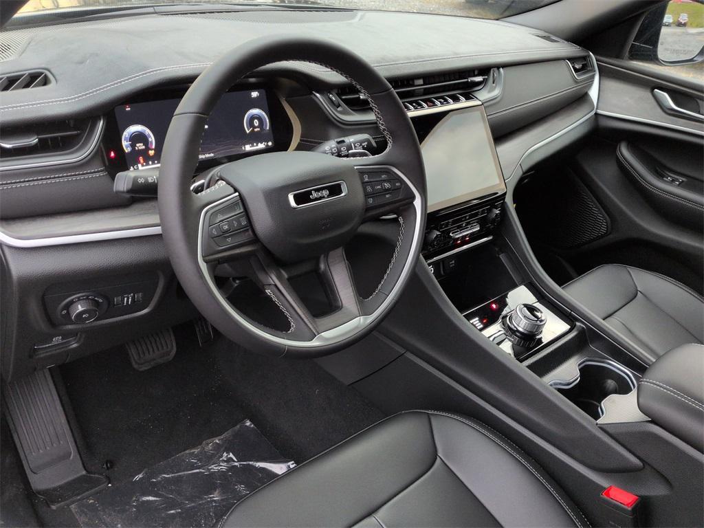 new 2025 Jeep Grand Cherokee car, priced at $48,185