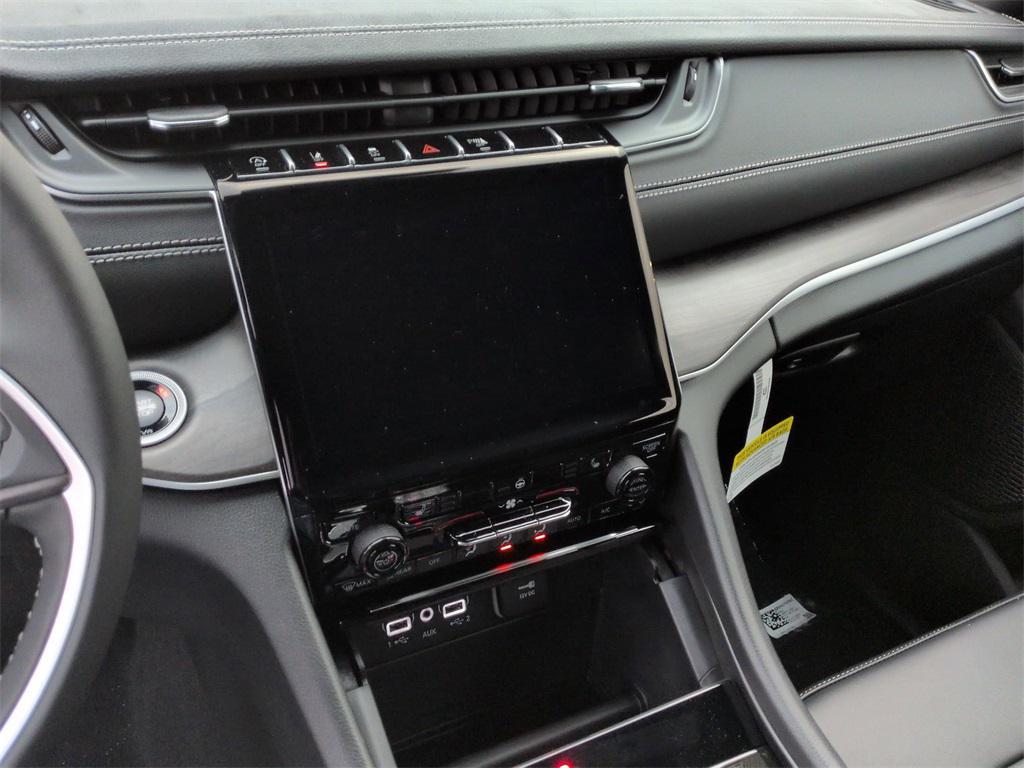 new 2025 Jeep Grand Cherokee car, priced at $48,185