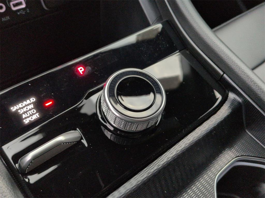 new 2025 Jeep Grand Cherokee car, priced at $48,185