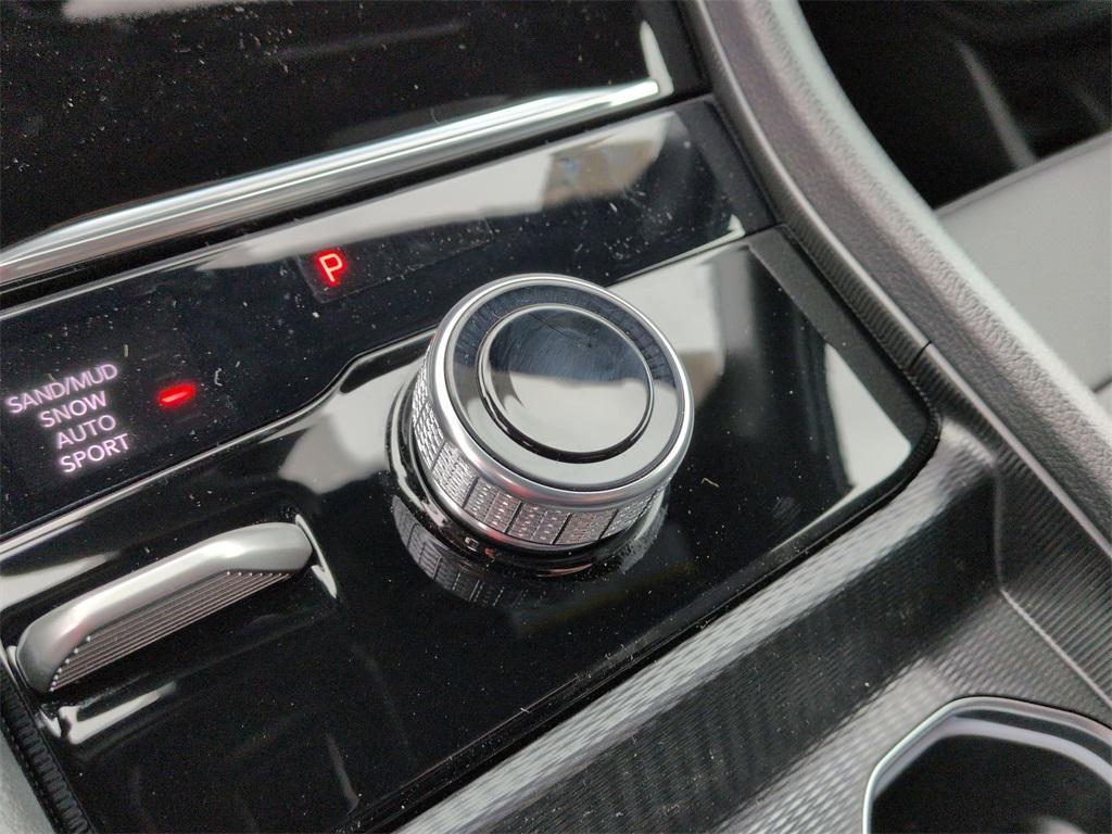 new 2025 Jeep Grand Cherokee car, priced at $47,590