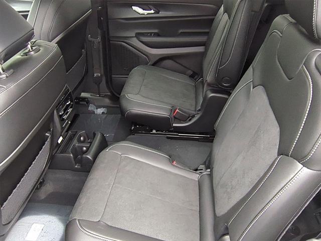 new 2025 Jeep Grand Cherokee L car, priced at $44,402