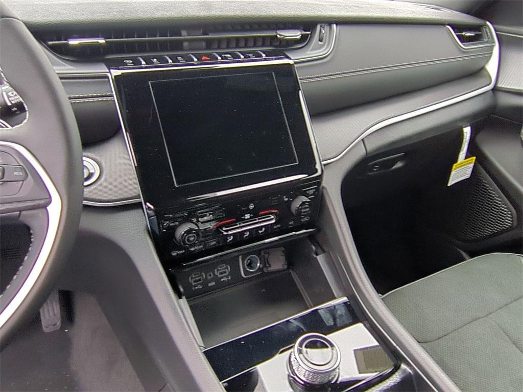 new 2025 Jeep Grand Cherokee L car, priced at $46,060