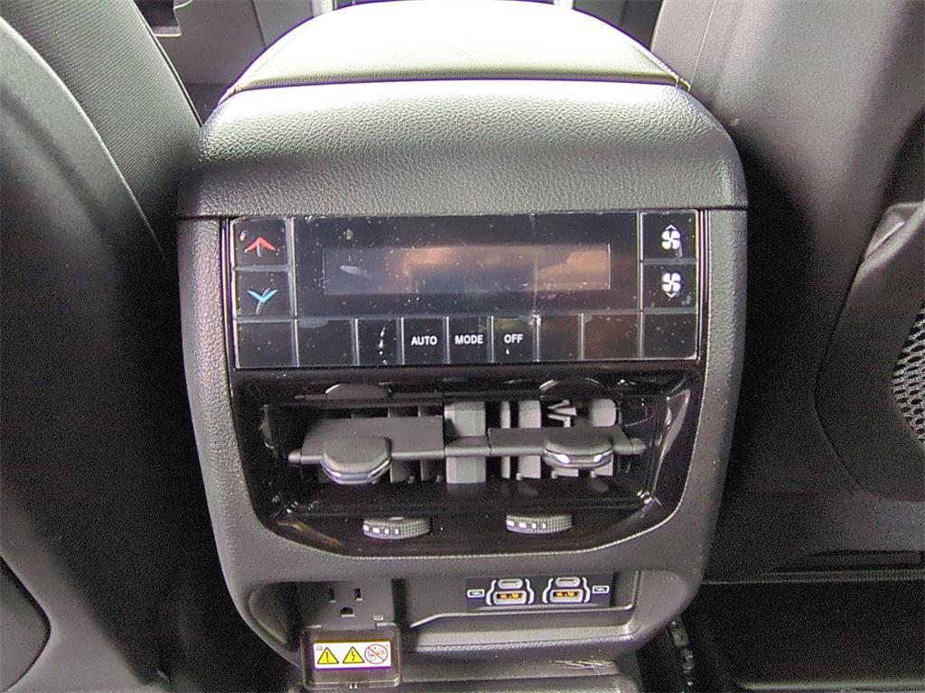 new 2025 Jeep Grand Cherokee L car, priced at $46,060