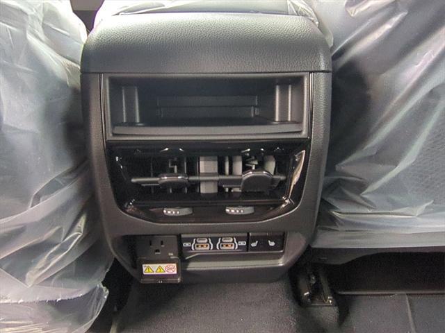new 2025 Jeep Grand Cherokee car, priced at $46,396