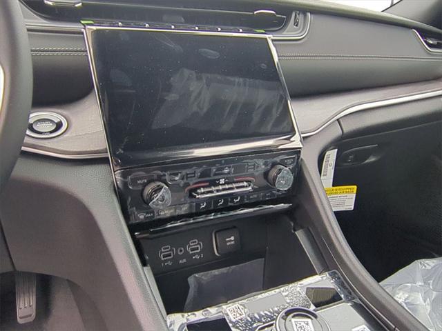 new 2025 Jeep Grand Cherokee car, priced at $46,396