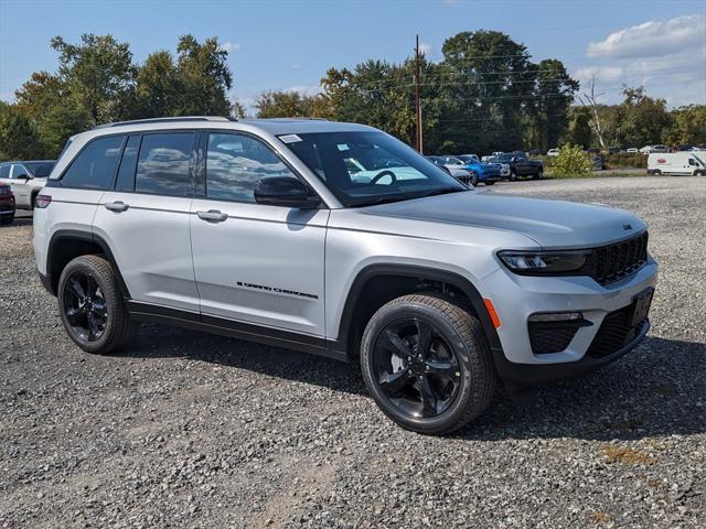 new 2025 Jeep Grand Cherokee car, priced at $52,535