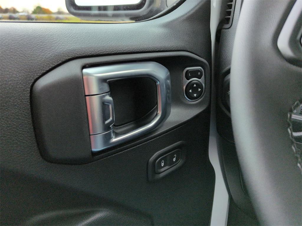 new 2026 Jeep Wrangler car, priced at $51,035