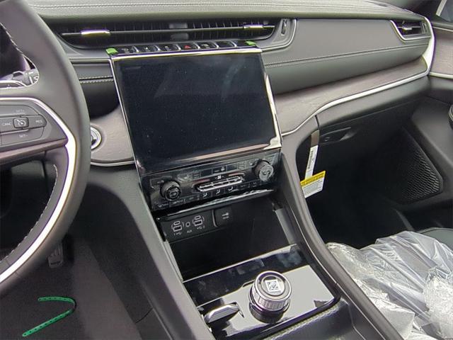 new 2025 Jeep Grand Cherokee car, priced at $48,526