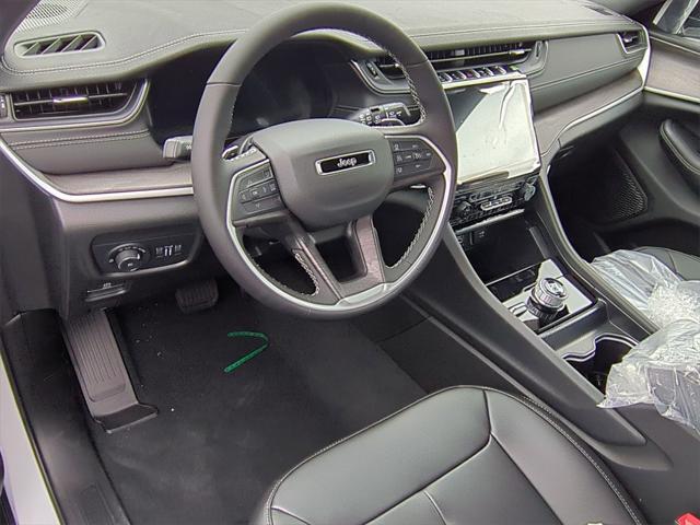 new 2025 Jeep Grand Cherokee car, priced at $48,526