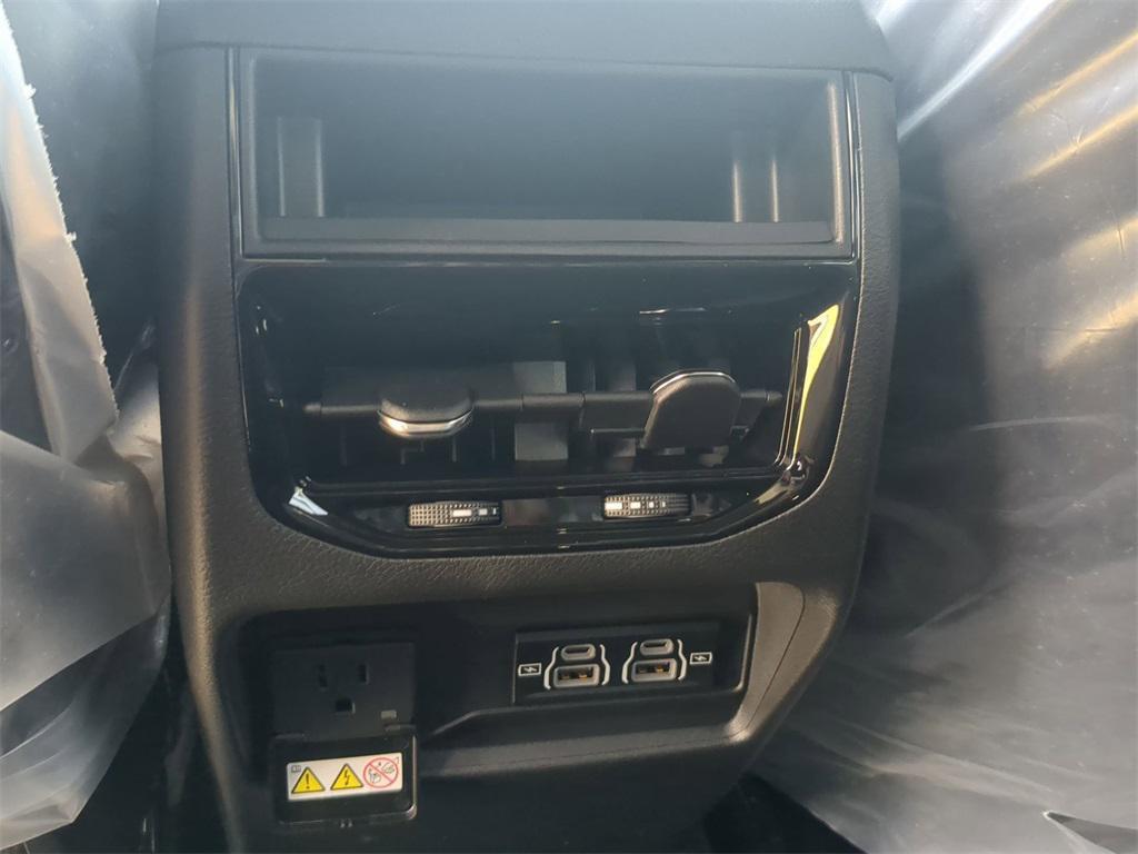 new 2025 Jeep Grand Cherokee car, priced at $42,905