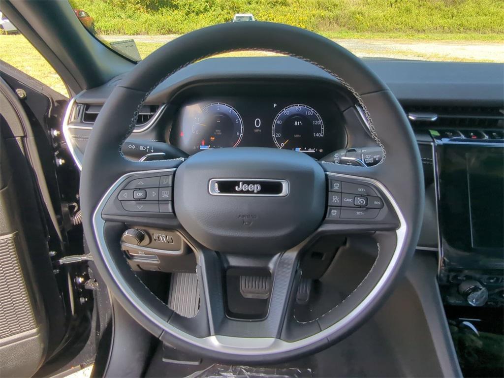 new 2025 Jeep Grand Cherokee car, priced at $42,905