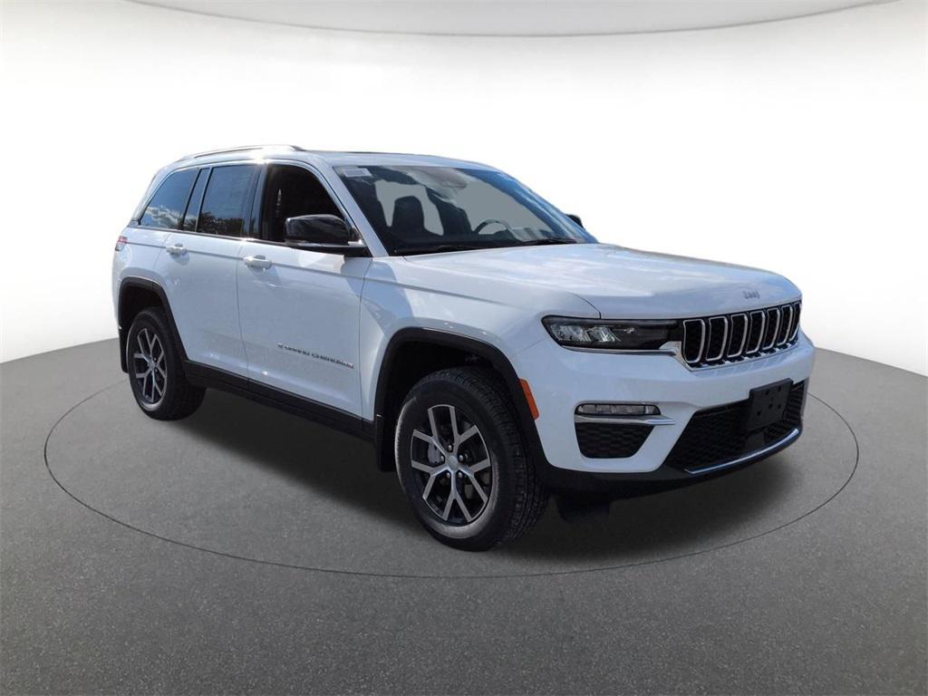 new 2025 Jeep Grand Cherokee car, priced at $47,590
