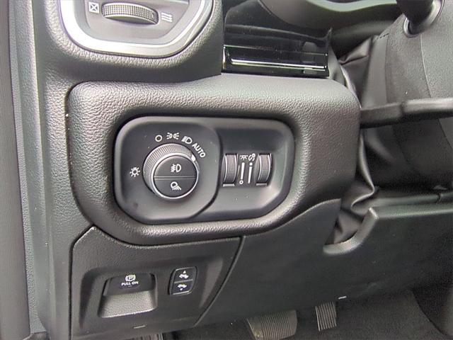 new 2025 Ram 1500 car, priced at $66,681