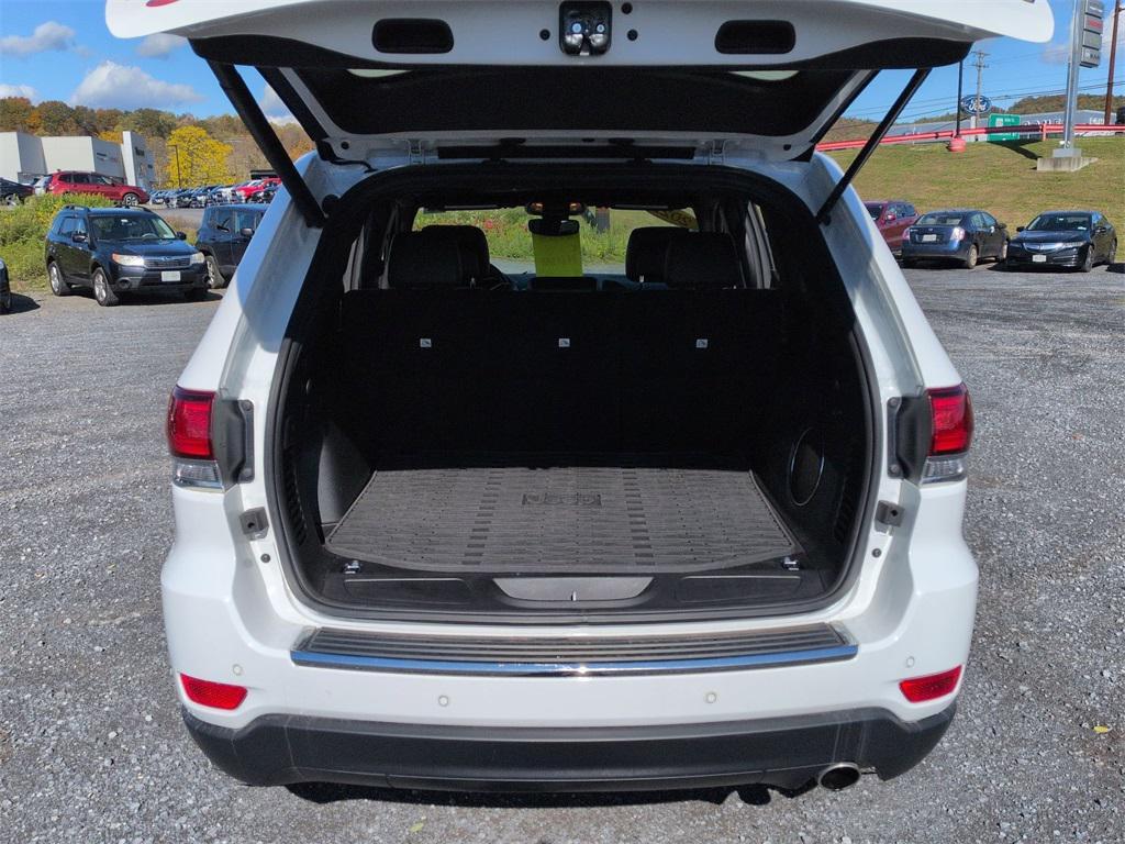 used 2022 Jeep Grand Cherokee car, priced at $28,900