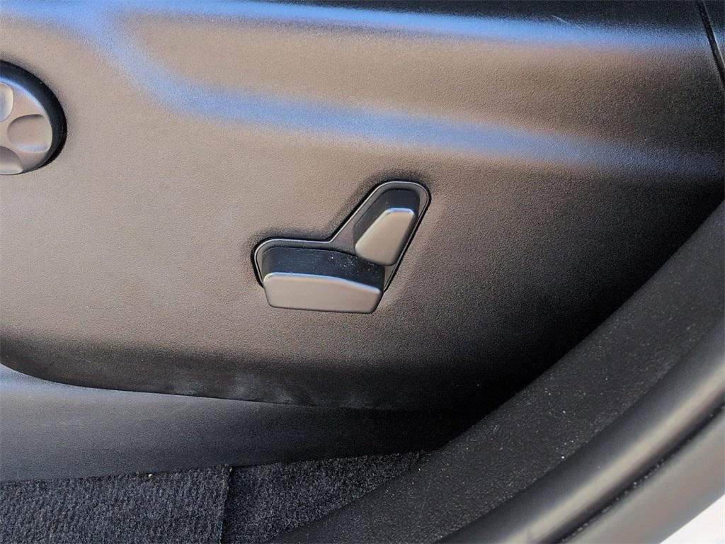 used 2022 Jeep Grand Cherokee car, priced at $28,900