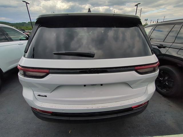 new 2025 Jeep Grand Cherokee car, priced at $42,115