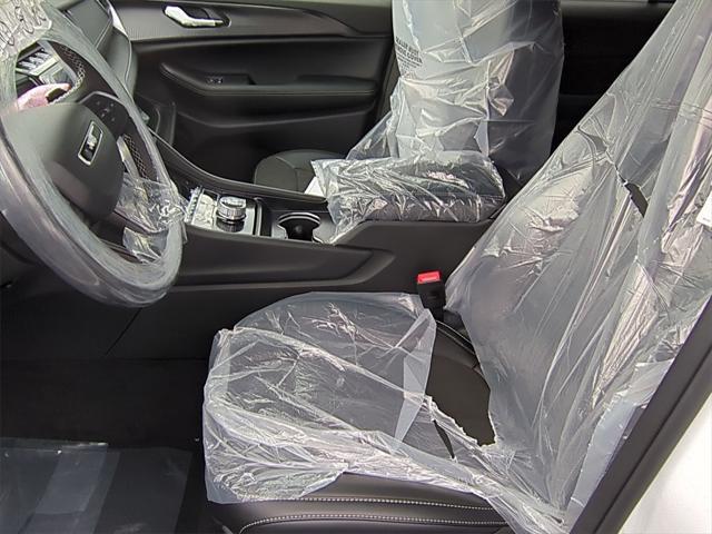 new 2025 Jeep Grand Cherokee car, priced at $42,115