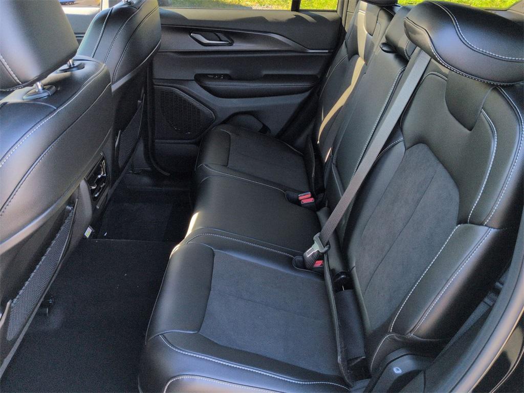 new 2025 Jeep Grand Cherokee car, priced at $42,905