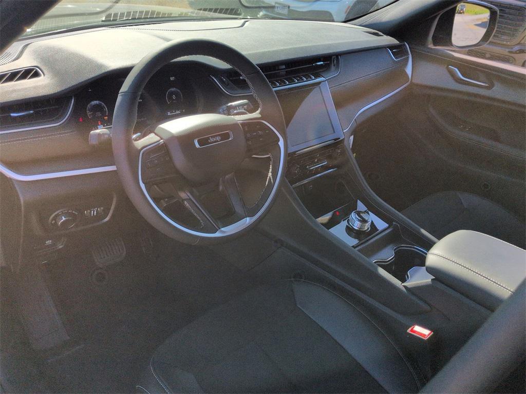 new 2025 Jeep Grand Cherokee car, priced at $42,905