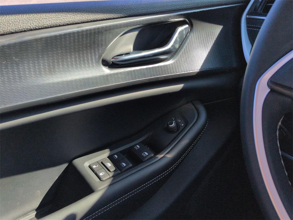 new 2025 Jeep Grand Cherokee car, priced at $42,905