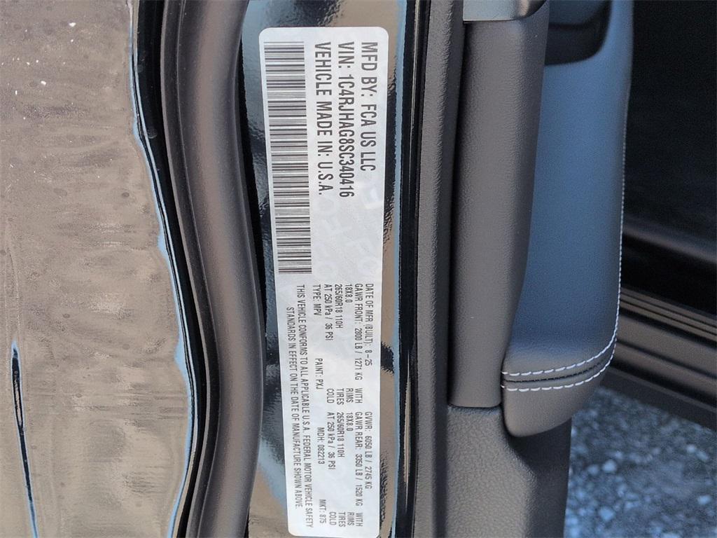 new 2025 Jeep Grand Cherokee car, priced at $42,905