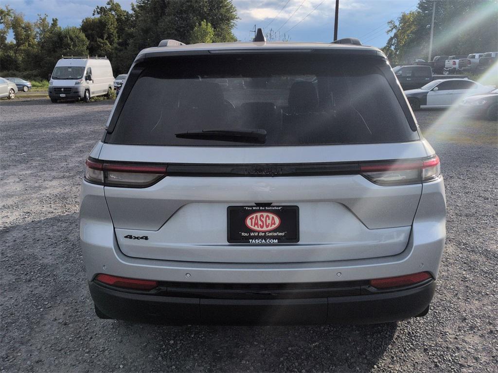 new 2025 Jeep Grand Cherokee car, priced at $44,405