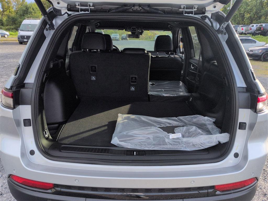 new 2025 Jeep Grand Cherokee car, priced at $44,405
