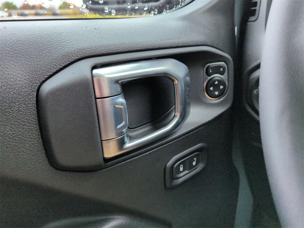 new 2026 Jeep Wrangler car, priced at $47,560