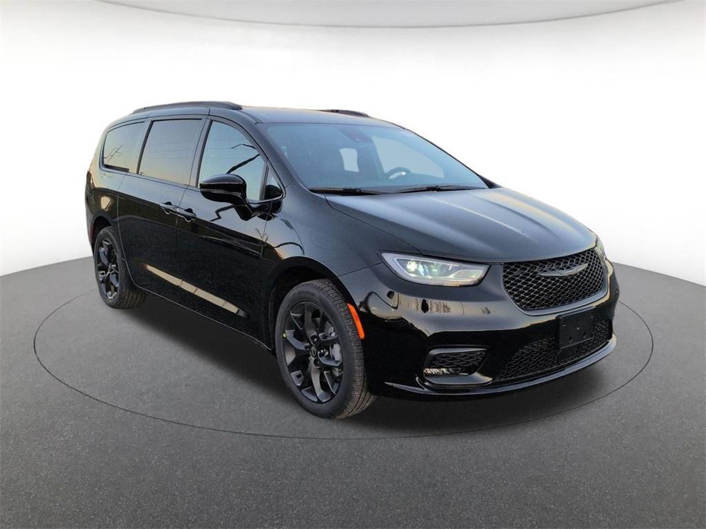 new 2026 Chrysler Pacifica car, priced at $47,305