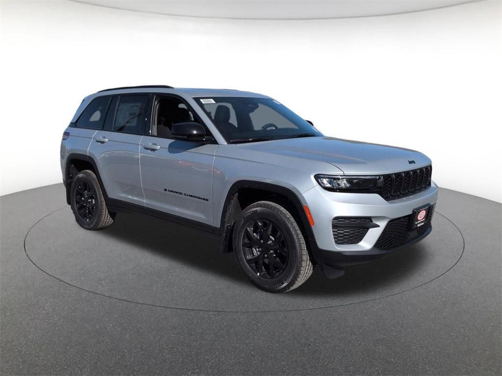 new 2025 Jeep Grand Cherokee car, priced at $44,905