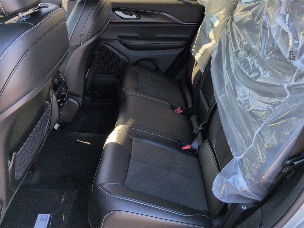 new 2025 Jeep Grand Cherokee car, priced at $44,905