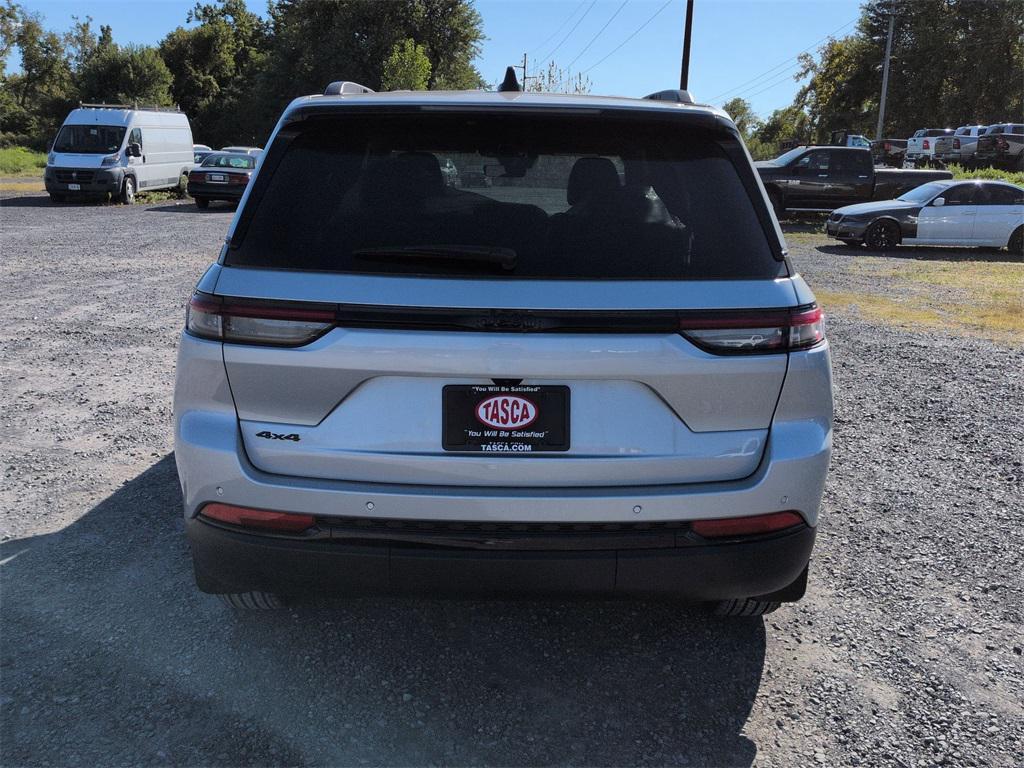 new 2025 Jeep Grand Cherokee car, priced at $44,905