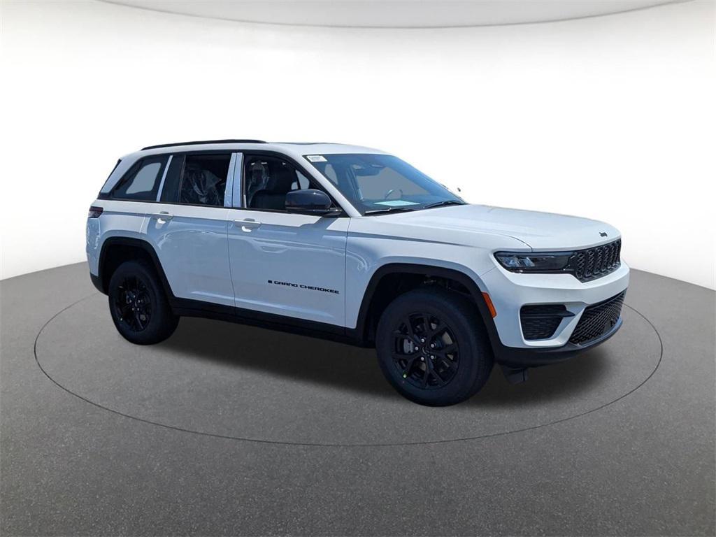 new 2025 Jeep Grand Cherokee car, priced at $39,615
