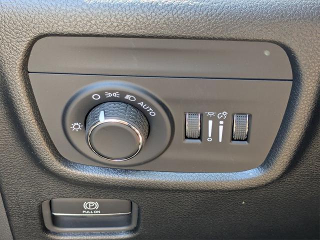 new 2025 Jeep Grand Cherokee car, priced at $43,115