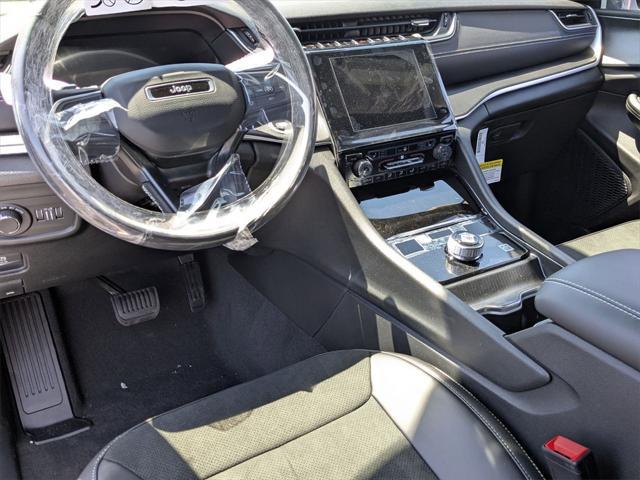 new 2025 Jeep Grand Cherokee car, priced at $43,115