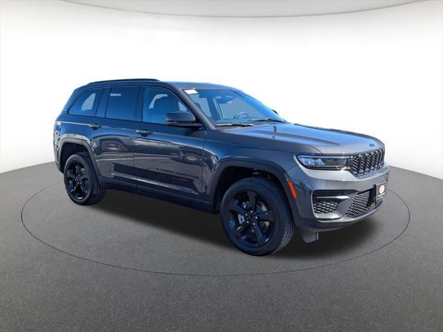 new 2025 Jeep Grand Cherokee car, priced at $45,675