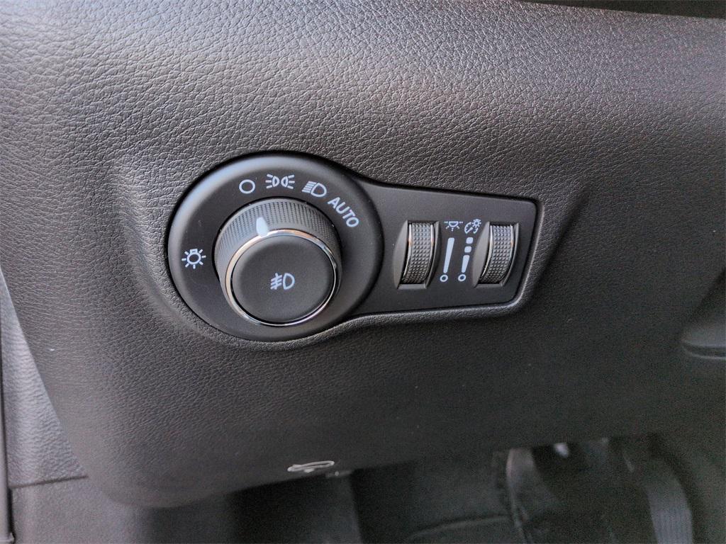 new 2025 Jeep Compass car, priced at $34,415