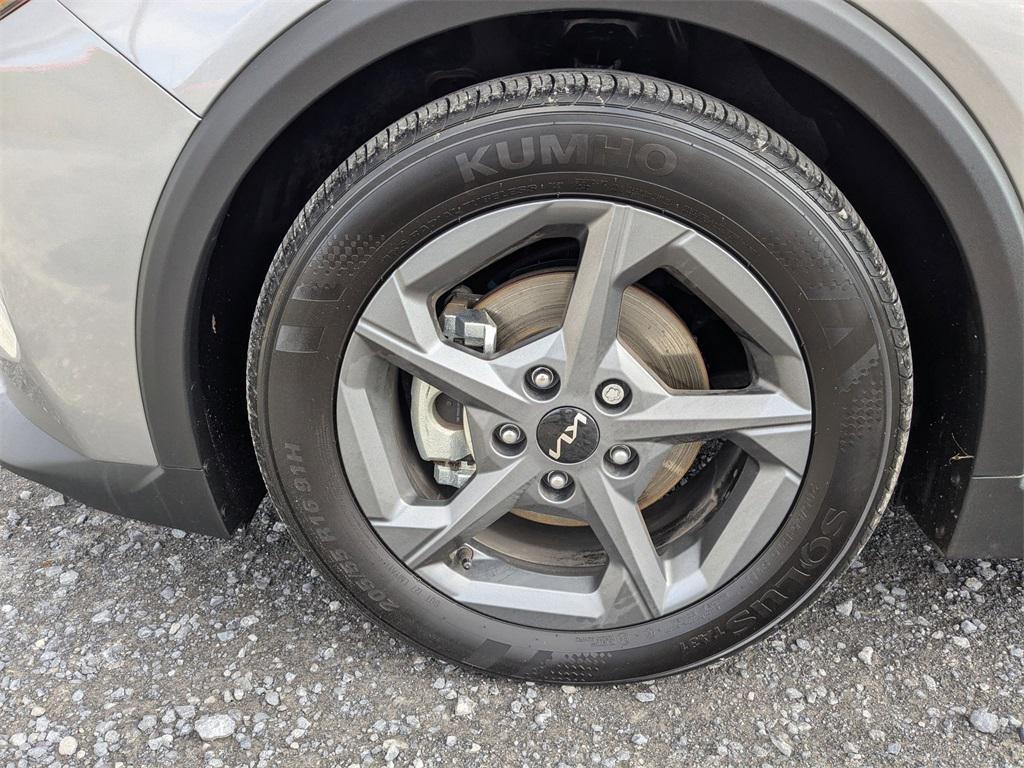 used 2025 Kia K4 car, priced at $20,900