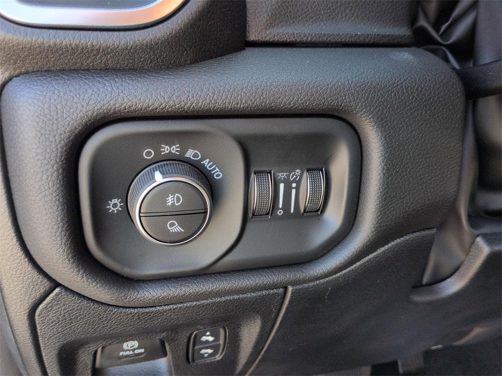 new 2025 Ram 1500 car, priced at $59,455