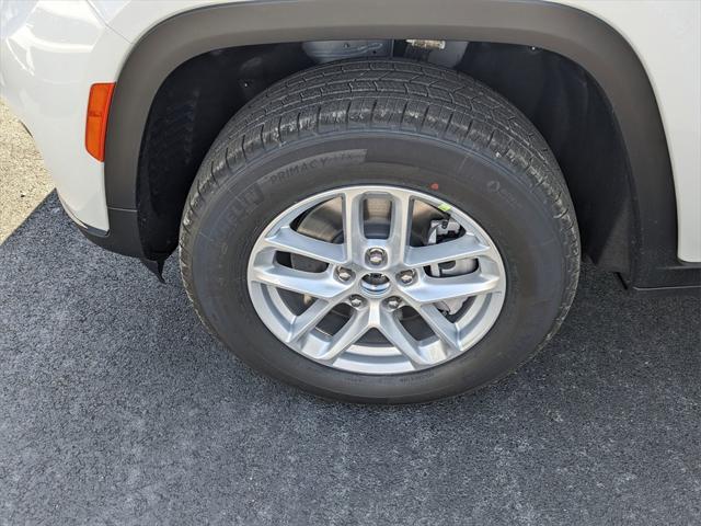 new 2024 Jeep Grand Cherokee L car, priced at $41,830