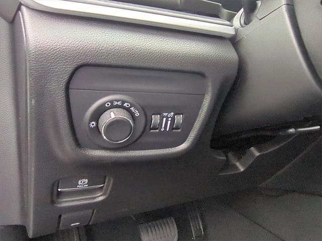 new 2025 Jeep Grand Cherokee car, priced at $42,115