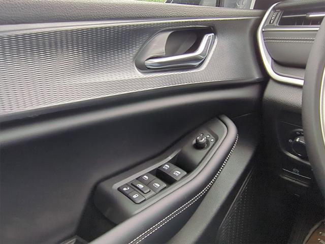 new 2025 Jeep Grand Cherokee car, priced at $42,115