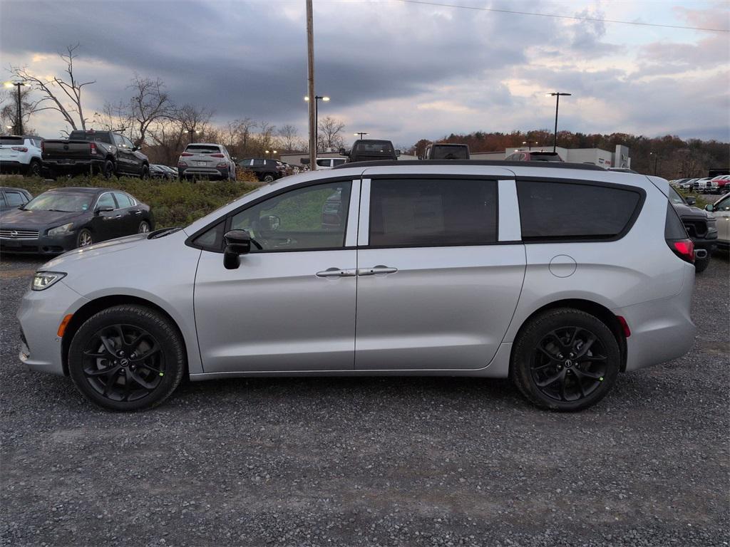 new 2026 Chrysler Pacifica car, priced at $54,240