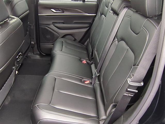 new 2025 Jeep Grand Cherokee car, priced at $43,896