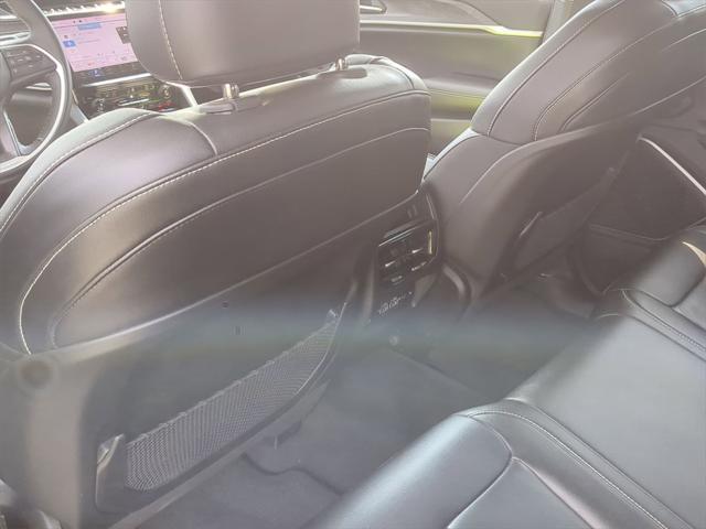 used 2022 Jeep Grand Cherokee car, priced at $31,400