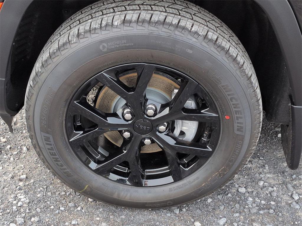 new 2025 Jeep Grand Cherokee car, priced at $42,905